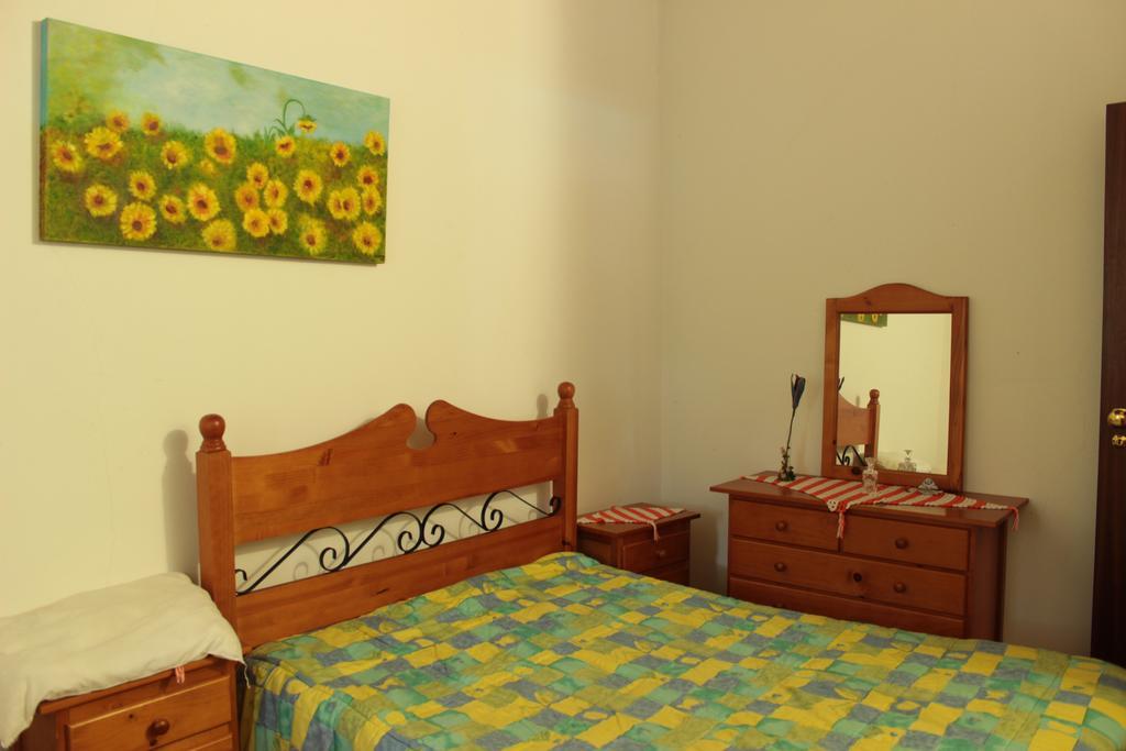 Casa Da Felicidade Pataias Chambre photo